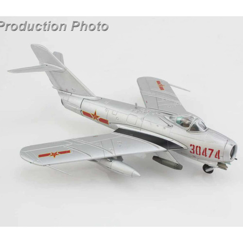 Ha5913 5 fighter - j-5,
