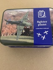 Gift tin fighter - in, plane