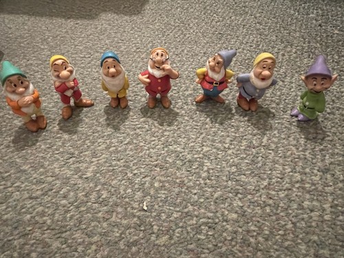 Vintage disney snow - disney,