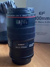 Canon EF 100mm f/2.8L Macro Is