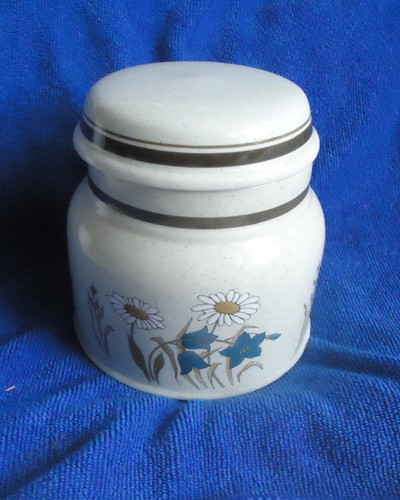 1977 royal doulton hill - 1977,