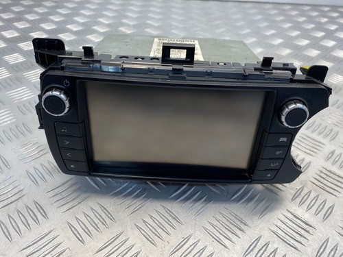 2015 toyota yaris sat nav - sat,