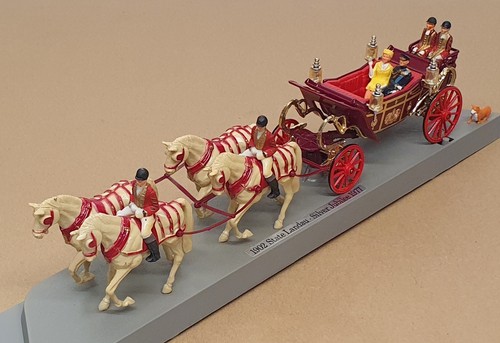 Corgi appx 35cm long - long, 41