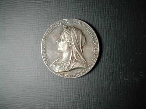 Victoria silver commemorative - silver,