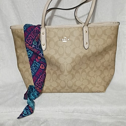 Coach signature logo large - signature,