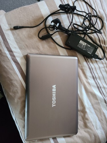 Toshiba p850 31l laptop with