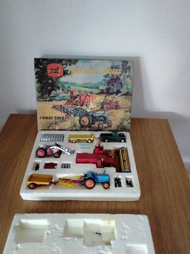 Corgi toys gift set 22 - toys,,