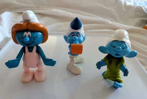 Mcdonald happy meal - happy, smurfs