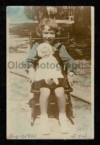 Hand colored 1935 happy kid - hand,