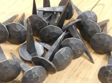 15 DECORATIVE NAILS CLAVOS HAND FORGED MEDIEVAL TACKS 1 1/8" BLACK PRIMITIVE 
