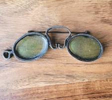 MR. WE Brutalist Brooch Plique