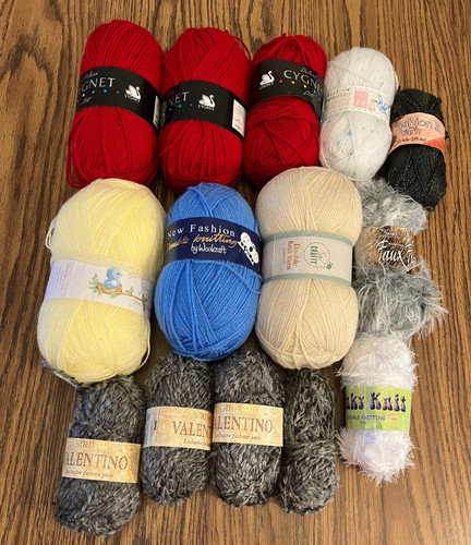 Assorted wool oddments full - wool,
