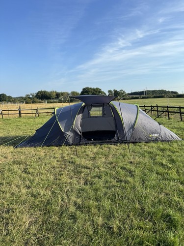 Man urban escape camping - 6,