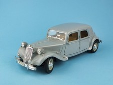 1:18 Diecast Citroen 15CV