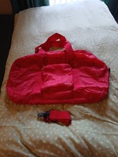 EXPLORER RED LARGE FOLDAWAY DUFFLE BAG WITH STRAP NWOT  22 X 14 X 8 Inch