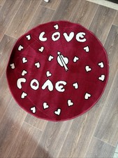 Love hearts rug this - , ‘glows