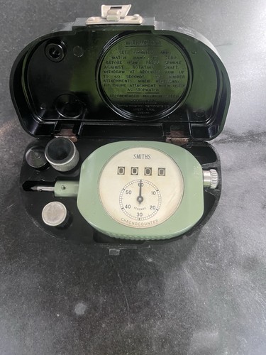 Hand tachometer - hand,