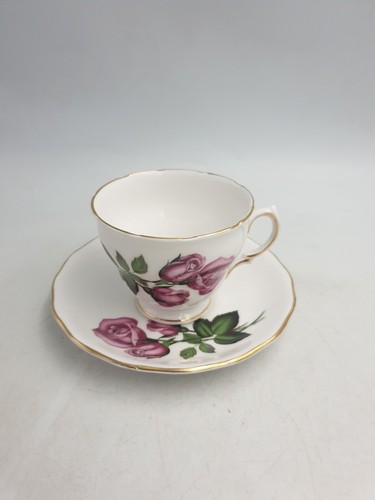 Vintage shabby chic - royal, vale