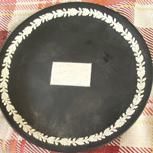 Wedgwood black white - &,