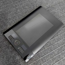 Wacom Intuos 4 / Medium size /