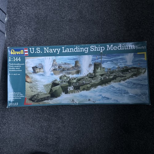 144 revell u - , navy