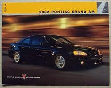 PONTIAC GRAND AM 2002 Canada Car Sales Brochure #121-02-B-003E GT SE SEDAN/COUPE