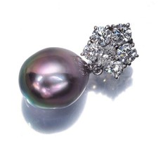 Auth Mikimoto Pendant Black