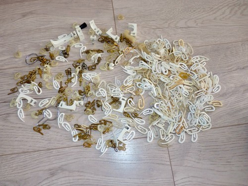 Bundle curtain hooks - bundle, of