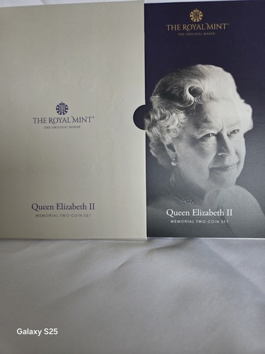 Queen elizabeth11 memorial two - elizabeth11,