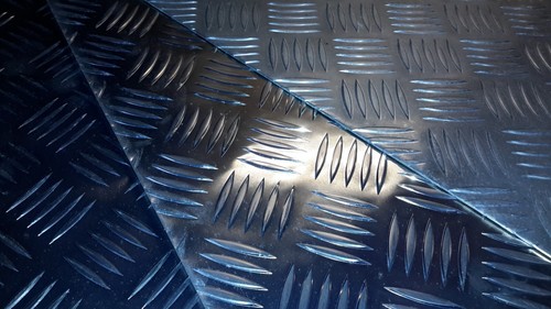 Aluminium chequer plate 500 - chequer,