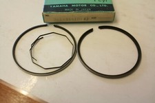 NOS YAMAHA 1973 - 1975 RD250 RD 250 4TH 1.00 O/S PISTON RINGS 361-11610-42