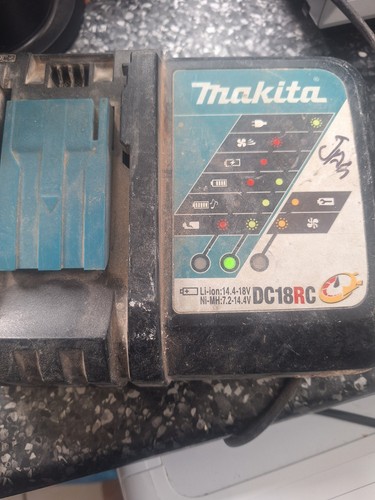 Makita battery charger - 18,