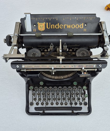 Underwood typewriter model - underwood,