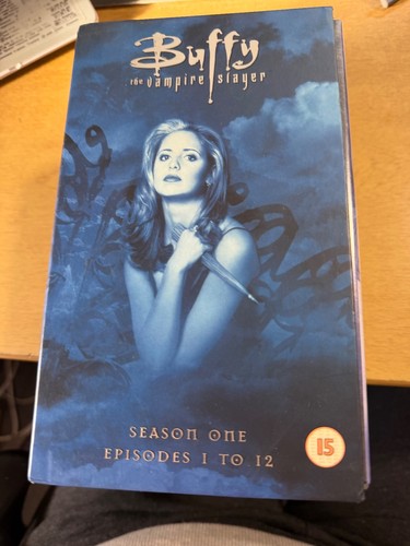 Buffy the vampire slayer - buffy,
