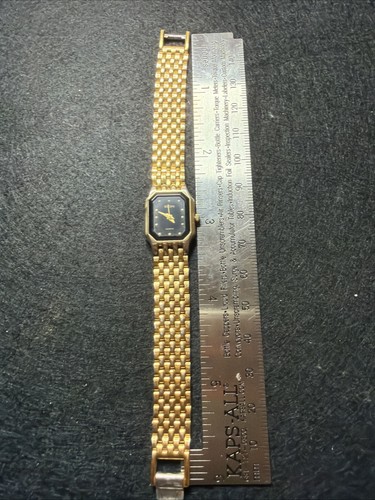 Ladies gold tone elgin - tone,