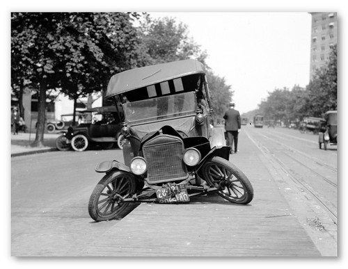 Vintage broken car - car, photo
