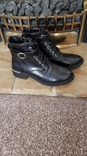 Ladies/girls Schuh  ankle black boots BNWOT Size 5