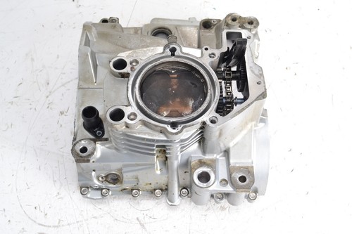 Right engine cylinder