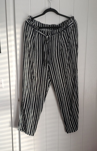 Woman women black white - tu, &