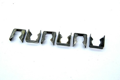 Fuel injector clips for - injector, x6