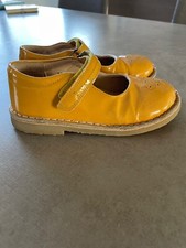 Pre-loved Petasil kids yellow patent leather mary janes in size 30