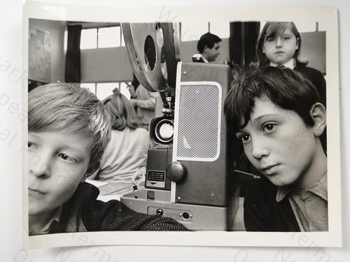 Pupils film projector - film,