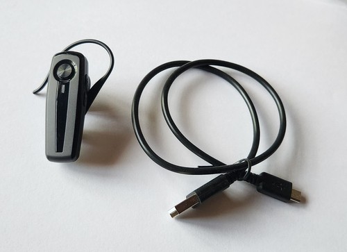Unused black plantronics - unused,