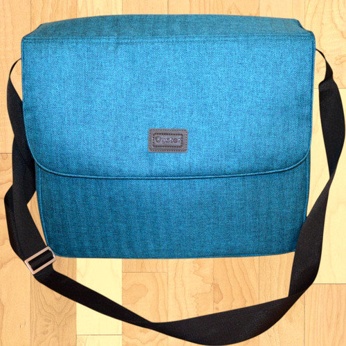 Oyster teal peacock - oyster,