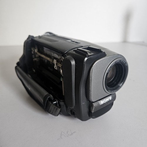 Sony ccd trv15e video camera - video,