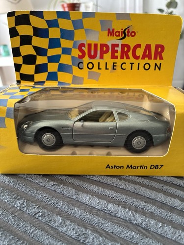 Maisto aston martin - maisto,