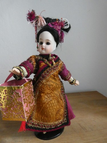 Antique mignonette doll - antique, 192