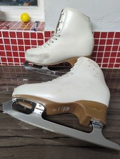 Edea Overture Ice Skate Figure