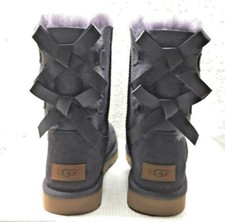 UGG CLASSIC SHORT BAILEY BOW II NIGHTFALL WOMEN BOOTS US 8 / EU 39 / UK 6.5 NIB