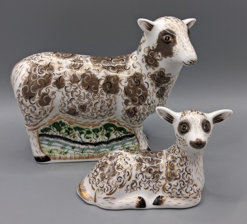 Royal crown derby - crown, paperweight